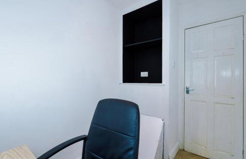 Luxury 1 bedrooom house, sleeps 4, free parking - Foto 13