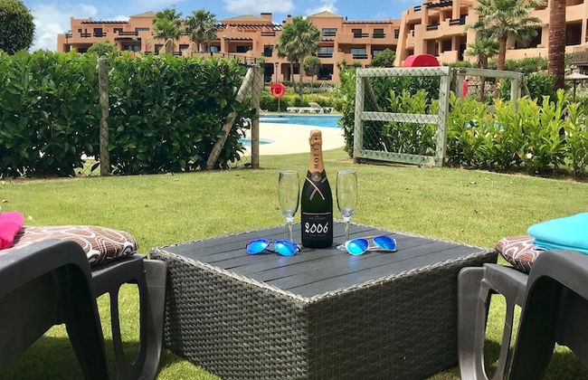 Casares Beach Golf Apartment With Private Garden and Pool Access - Foto 20