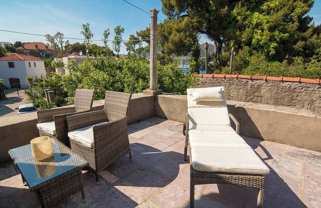 Dvori With Garden, Free Parking Next To Sea - Foto 40