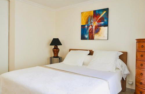 Le Cocon de ville sètois, Clim, patio et garage pour véhicule moyen, type clio, draps et serviettes inclus - Foto 21