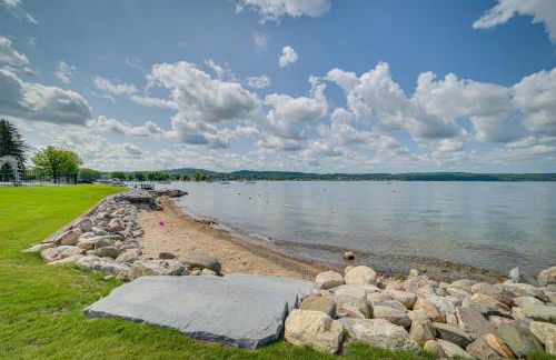 Luxury Lakefront Boyne City Townhome with Views! - Foto 34