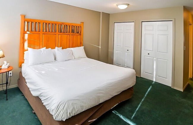 Polar Peak Lodges by Fernie Lodging CO - Photo 14