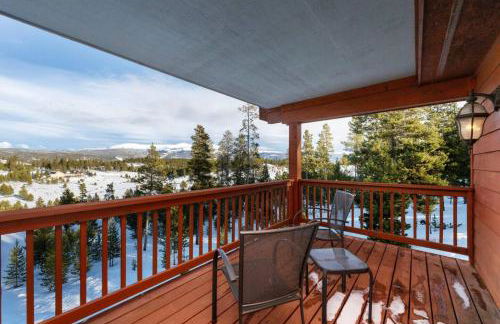 Stunning Mountain Retreat with View and Private Hot Tub - Foto 8