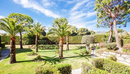 L'ANGE GARDIEN AP4269 by Riviera Holiday Homes - Foto 3, Garden, Garden view