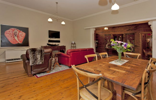 Rose Cottage - Historic Luxury - Photo 10