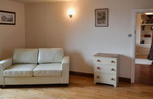 Wood Cottage - Photo 7