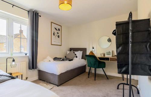 Modern & comfy 4 bedrooms Corby house free parking - Foto 10