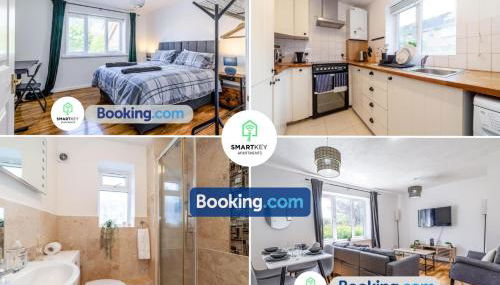 2Bedroom Apt in Egham with Free Parking - Foto 1, stove