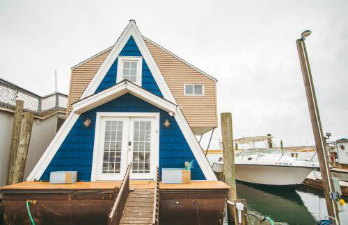 Jones Beach Houseboat - Photo 1