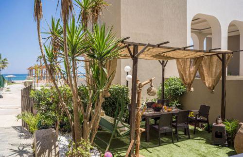 Chrispa's House Beachfront Bliss & Stunning Views - Foto 4