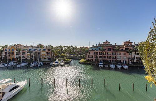 Beautiful penthouse overlooking marina channels - Foto 17