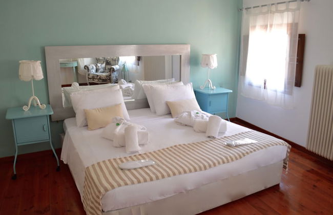 Medieval Villa - Photo 2