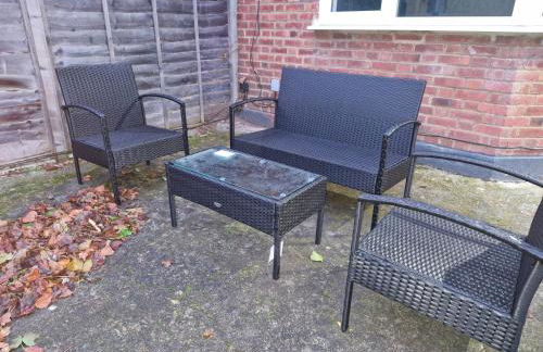 Lovely 2 Bed Heathrow and parking - Foto 9