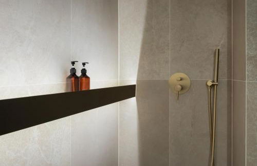 Luccoli17 - Elegant City Escape with WiFi 1Gbps, Elevator, AC - Genoa Historical Center - Foto 14