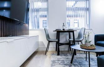 The Chiltern View - 1BR Centrally Located Flat with Contemporary Style Decor & Free Secure Underground Parking - Foto 25