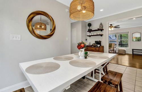 Spacious Mountain Retreat with Bonus Game Room Near Asheville, Barnardsville, NC - Foto 40