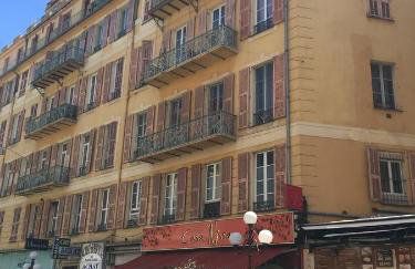 2 Bedrooms Appartement In Central Location on the famous Place Massena Nice - Photo 26