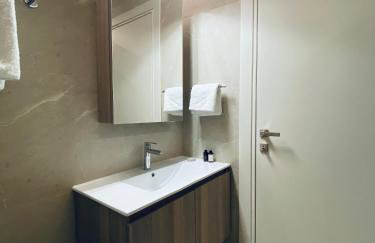 Athens Riviera 2-Bed Apt & Pool Access #Unoblu® - Photo 15