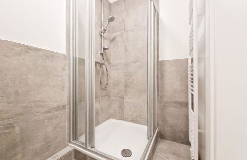 Tolstov Apartments - City Apartment with 3 Rooms - 15 Min Messe DUS & 10 Min Old Town DUS - Foto 11