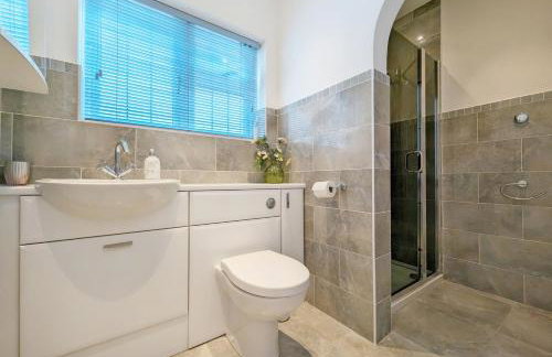 One Elms Way - Sleeps 8 - West Wittering - Foto 36