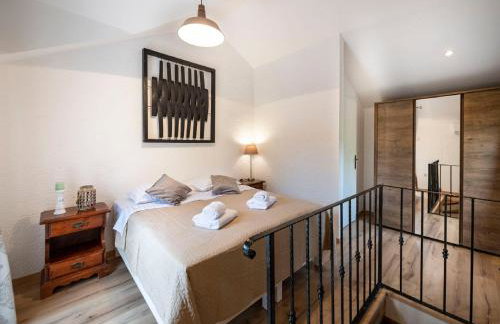 Stone House Lola - Two Bedroom Holiday Home - Photo 26