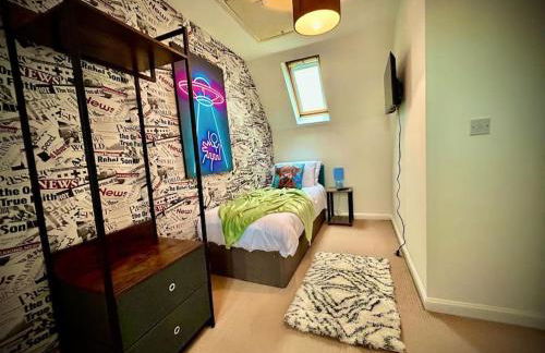 6 Bedroom House - DISC0UNTS - Parking, Contractors, Group, Family - Foto 26