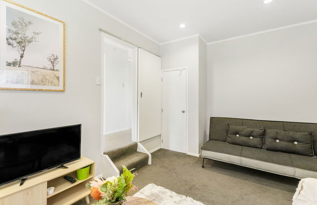 A Home away from Home - Netflix -Parking - Foto 27