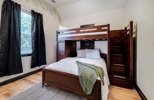 Tupelo Two Story - Near Savannah, I95, and Airport (Sleeps 8) - Foto 8