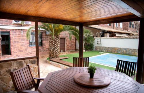 TOLEDO ENCANTADO Piscina y BBQ privada 2,5 km de Puy du Foy - Foto 14