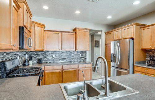 Golf, Work and Explore Las Vegas Gem with Pool Access - Foto 10