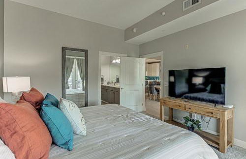 Chic 3BDR for 6 with Pool & Hot Tub Overlooks Marina - Foto 25