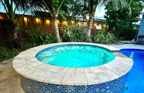 Private Luxe Pool Club Heated Spa - Foto 14