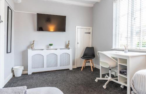 Airfield Manor - Photo 38