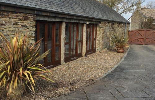 Re-imagined Stone Barns in the Country Near the Coast - Foto 6