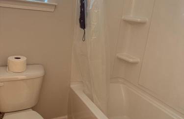 NEW HOUSE! 4BR Entire house Near Airport - Photo 7