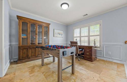 Relaxing 3BR Duplex Home w/ Pool & Patio - Foto 5