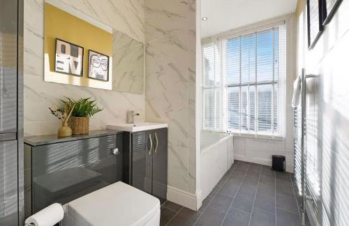 High Spec 2 BBR On High Street Near Shops - Foto 6