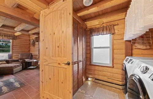 5 Acres! Modern Cabin w/ Pikes Peak View - Foto 10