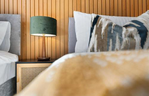 4-Bedroom Stunning Luxe, Spacious & Stylish Design House Bolton, Sleeps 11, with Parking Central Bolton, Links to Manchester, Pet-Friendly, Best For Groups! WORK CONTRACTORS SPECIAL OFFER! - by Blue Puffin Stays - Foto 45