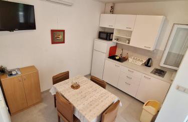 Sunny Bi-Pi Apartment - Photo 6