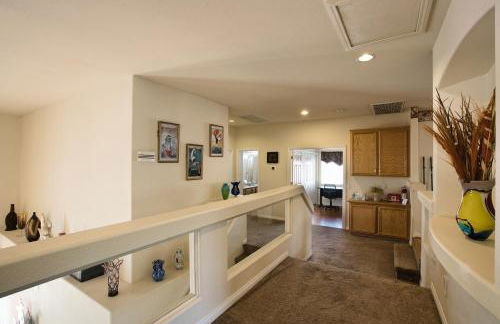 home suite in perfect location - Foto 6