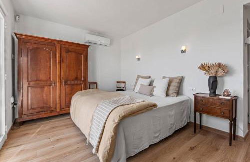 Frontline Villa - Photo 15