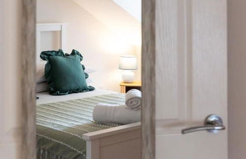 Town Centre Apartment with FREE Parking - Foto 16