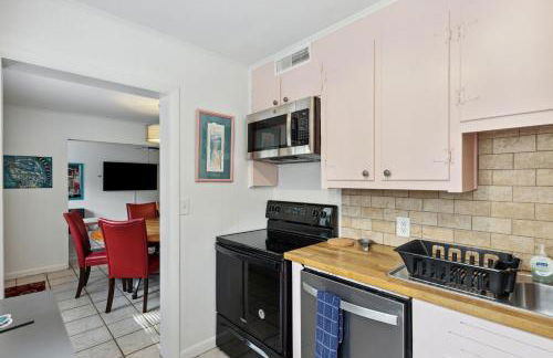 Folly Vacation Great Location, Vintage and Fun 120 Unit A - Foto 15