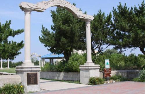 AMAZING!!!! Luxury 5BR, Steps to beach and Fun! Fully Renovated Beach house! - Foto 41