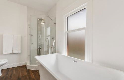 Northwest Retreat with Cedar Hot Tub - Foto 17