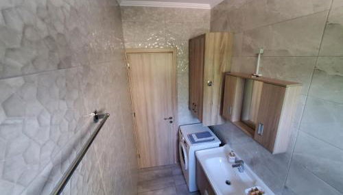 Backyard Apartment - Photo 5