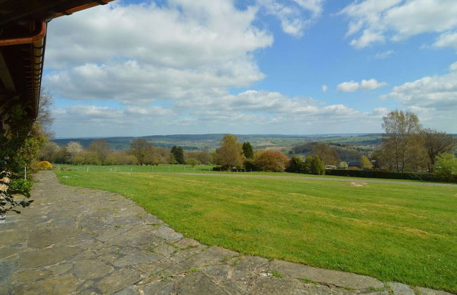 Hillside Retreat With Pond - Photo 27