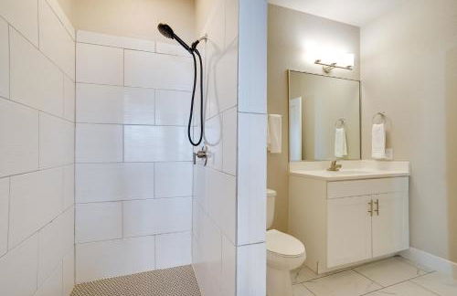 Pool Access, 1 Mi to Shops and Eats Crowley Rental - Foto 17