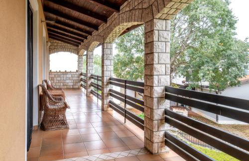 Spacious Holiday Home in Verteneglio - Foto 18